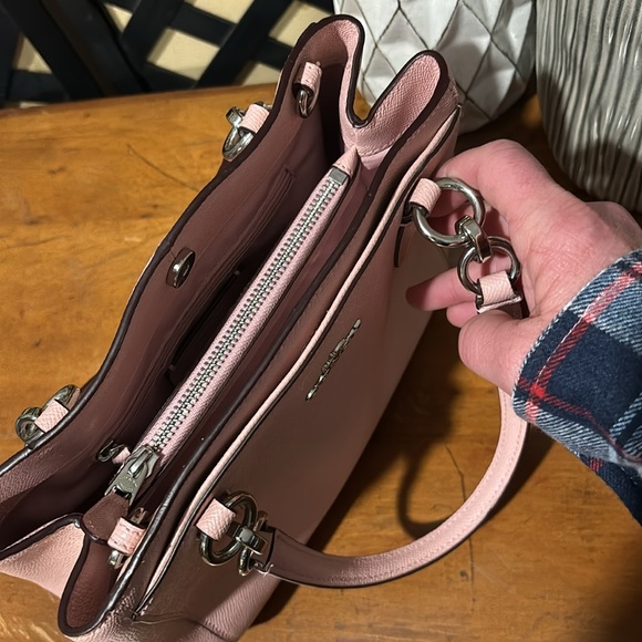 EUC Authentic Coach Pink Pebbled Leather Minetta Crossbody Tote - Picture 16 of 16